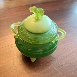 Wony Italy Green Decorative Lidded Bowl with Elephant Handle